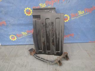 Брызговик передний правый Huyndai hd 170