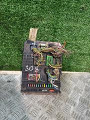 Блок предохранителей в салон Peugeot 308