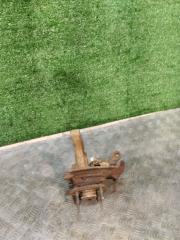 Поворотный кулак передний левый Chery Eastar CROSS B14 2008 Б/У Поворотный кулак передний левый Chery Eastar CROSS B14 2008