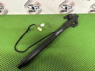 Амортизатор крышки багажника правый BMW X5 2012