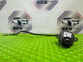 Камера в зеркале BMW X5 2011