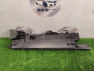 Кронштейн радиатора правый BMW X5 2010