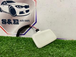 Запчасть плафон подсветки салона BMW 3 2013