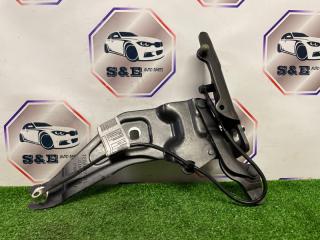 Петля капота правая BMW X5 2011