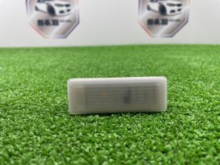 Запчасть плафон подсветки салона BMW 5 2017