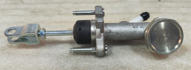 Главный цилиндр сцепления Grand Starex D4CB