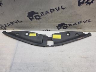Накладка на замок капота Toyota Prius alpha 2012 контрактная Накладка на замок капота Toyota Prius alpha 2012