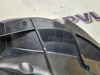 Уголок жабо правый Voxy 2016 ZWR80 2ZR