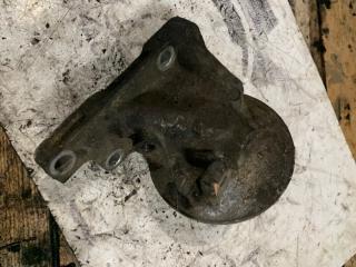 Корпус масляного фильтра Isuzu Elf 1996 Б/У Корпус масляного фильтра Isuzu Elf 1996