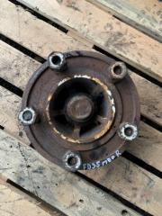 Ступица передняя правая Nissan Atlas 1990 Б/У Ступица передняя правая Nissan Atlas 1990