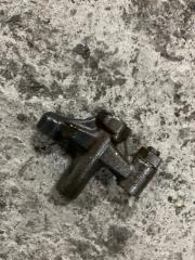 Запчасть коромысло клапана Hino Dutro 2002