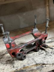 Кронштейн топливного насоса Hino Ranger 1998 Б/У Кронштейн топливного насоса Hino Ranger 1998