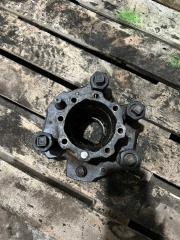 Ступица задняя левая Mazda Titan 1993 Б/У Ступица задняя левая Mazda Titan 1993