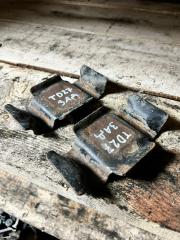 Фото запчасти крепление рессоры Nissan Atlas 1990 Б/У запчасть Запчасть крепление рессоры Nissan Atlas 1990