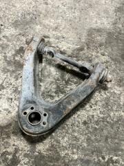 Фото запчасти рычаг подвески верхний передний Nissan Atlas 1990 Б/У запчасть Запчасть рычаг подвески верхний передний Nissan Atlas 1990