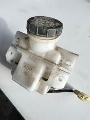 Бачок тормозной жидкости Isuzu Elf 2002