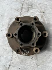 Ступица задняя правая Nissan Atlas 1991 Б/У Ступица задняя правая Nissan Atlas 1991