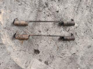 Запчасть пружина тормозной колодки задняя Toyota Dyna 2000