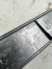 Фото запчасти накладка на порог салона Toyota Land Cruiser 200 2016 Б/У запчасть Запчасть накладка на порог салона Toyota Land Cruiser 200 2016