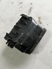 Фото запчасти дефлектор панели приборов Toyota Land Cruiser 200 2016 Б/У запчасть Запчасть дефлектор панели приборов Toyota Land Cruiser 200 2016