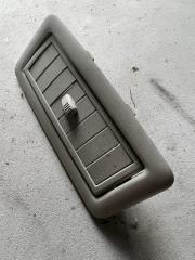 Фото запчасти дефлектор воздушный Toyota Land Cruiser 200 2016 Б/У запчасть Запчасть дефлектор воздушный Toyota Land Cruiser 200 2016