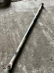 Фото запчасти тяга подвески задняя Toyota Land Cruiser 200 2016 Б/У запчасть Запчасть тяга подвески задняя Toyota Land Cruiser 200 2016