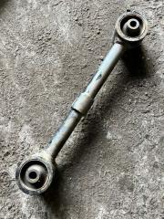 Фото запчасти тяга подвески задняя Toyota Land Cruiser 200 2016 Б/У запчасть Запчасть тяга подвески задняя Toyota Land Cruiser 200 2016