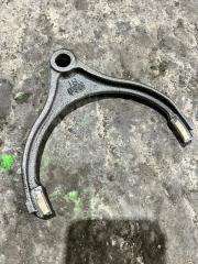 Вилка раздатки Toyota Land Cruiser 200 2016 Б/У Вилка раздатки Toyota Land Cruiser 200 2016