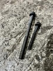 Фото запчасти болт головки блока цилиндров Toyota Land Cruiser 200 2016 Б/У запчасть Запчасть болт головки блока цилиндров Toyota Land Cruiser 200 2016