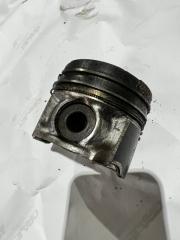 Поршень левый Toyota Land Cruiser 200 2016 Б/У Поршень левый Toyota Land Cruiser 200 2016