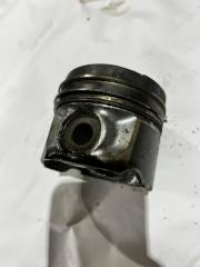 Поршень левый Toyota Land Cruiser 200 2016 Б/У Поршень левый Toyota Land Cruiser 200 2016