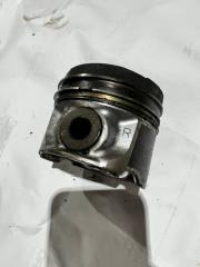 Поршень правый Toyota Land Cruiser 200 2016 Б/У Поршень правый Toyota Land Cruiser 200 2016