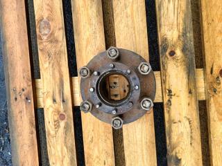 Ступица задняя левая Toyota Dyna 1998 Б/У Ступица задняя левая Toyota Dyna 1998