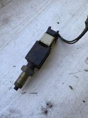 Запчасть датчик педали тормоза Isuzu Elf 1996