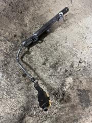 Фото запчасти рампа топливная Toyota Ractis 2012 контрактная запчасть Запчасть рампа топливная Toyota Ractis 2012