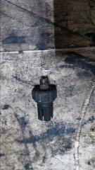 Фото запчасти датчик масляный Nissan Atlas 1996 Б/У запчасть Запчасть датчик масляный Nissan Atlas 1996