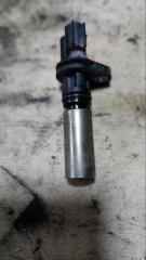 Фото запчасти датчик положения коленвала Toyota Aqua 2015 Б/У запчасть Запчасть датчик положения коленвала Toyota Aqua 2015