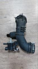 Фото запчасти патрубок дроссельной заслонки Toyota Aqua 2014 контрактная запчасть Запчасть патрубок дроссельной заслонки Toyota Aqua 2014