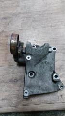 Запчасть кронштейн компрессора кондиционера Nissan Sunny 2004