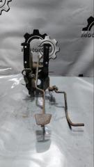 Педаль тормоза Mitsubishi Canter 1993