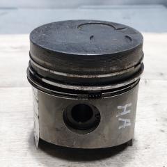 Поршень Mazda Titan 1993 Б/У Поршень Mazda Titan 1993