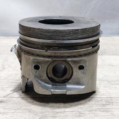 Поршень Isuzu Elf 1997 Б/У Поршень Isuzu Elf 1997