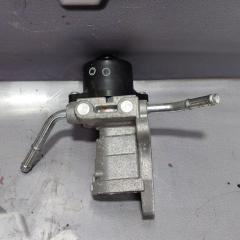 Клапан EGR Toyota Spade 2014 контрактная Клапан EGR Toyota Spade 2014