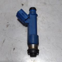 Фото запчасти форсунка топливная Toyota Sienta 2006 контрактная запчасть Запчасть форсунка топливная Toyota Sienta 2006