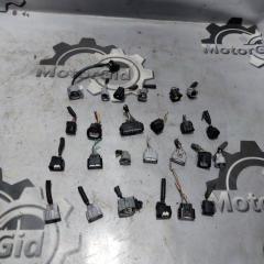 Запчасть разъём Toyota Porte 2014