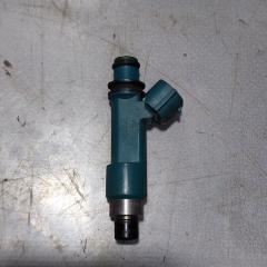 Запчасть форсунка топливная Mazda Demio 2010