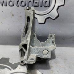 Запчасть кронштейн гура Subaru Legacy 2009