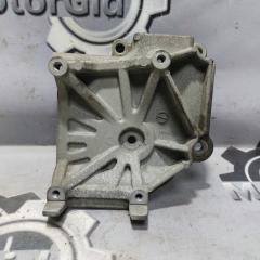 Кронштейн компрессора кондиционера Mitsubishi Galant 2000