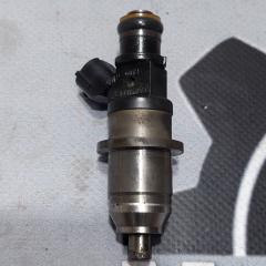 Форсунка топливная Mitsubishi Dion 2001