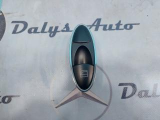 Запчасть кнопка стеклоподъемника задняя правая Mercedes-Benz E-class 2006